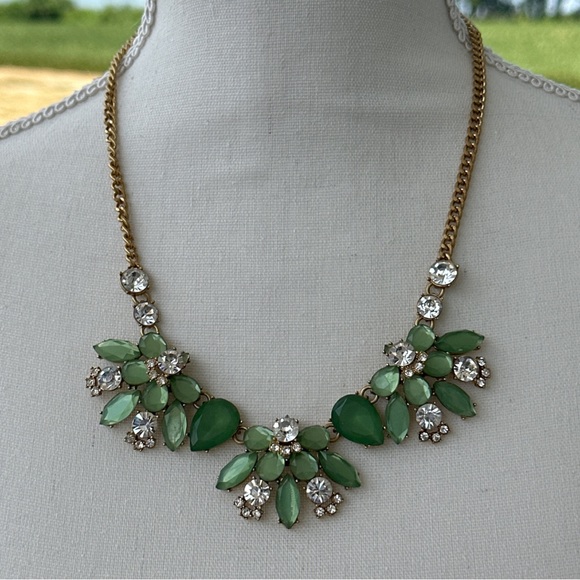 J Crew Factory Gold Tone and Green Statement Bib Necklace - Picture 8 of 16